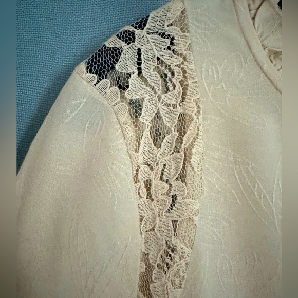 Chance & Destiny Ruffled Lace and Crochet Blouse. - Picture 4 of 8